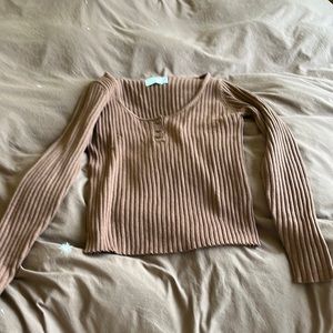 New sweater. Size US 10. Perfect condition. Worn once